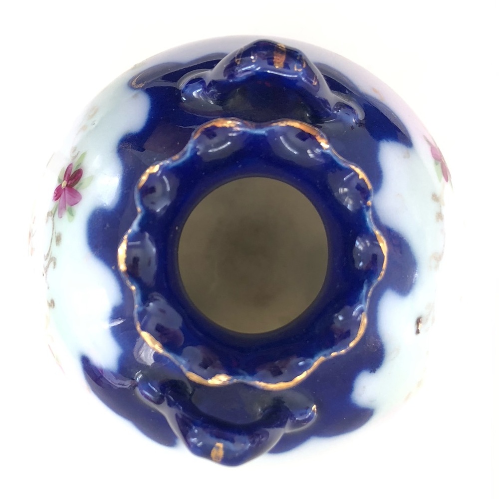 Vintage Round Bud Vase Pot 4" Porcelain Unmarked 3 legs Blue White Floral - Picture 5 of 16